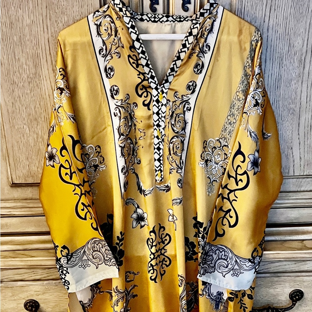 Beautiful silk kurta mustard &black color,silky soft and comfy,  used like new.